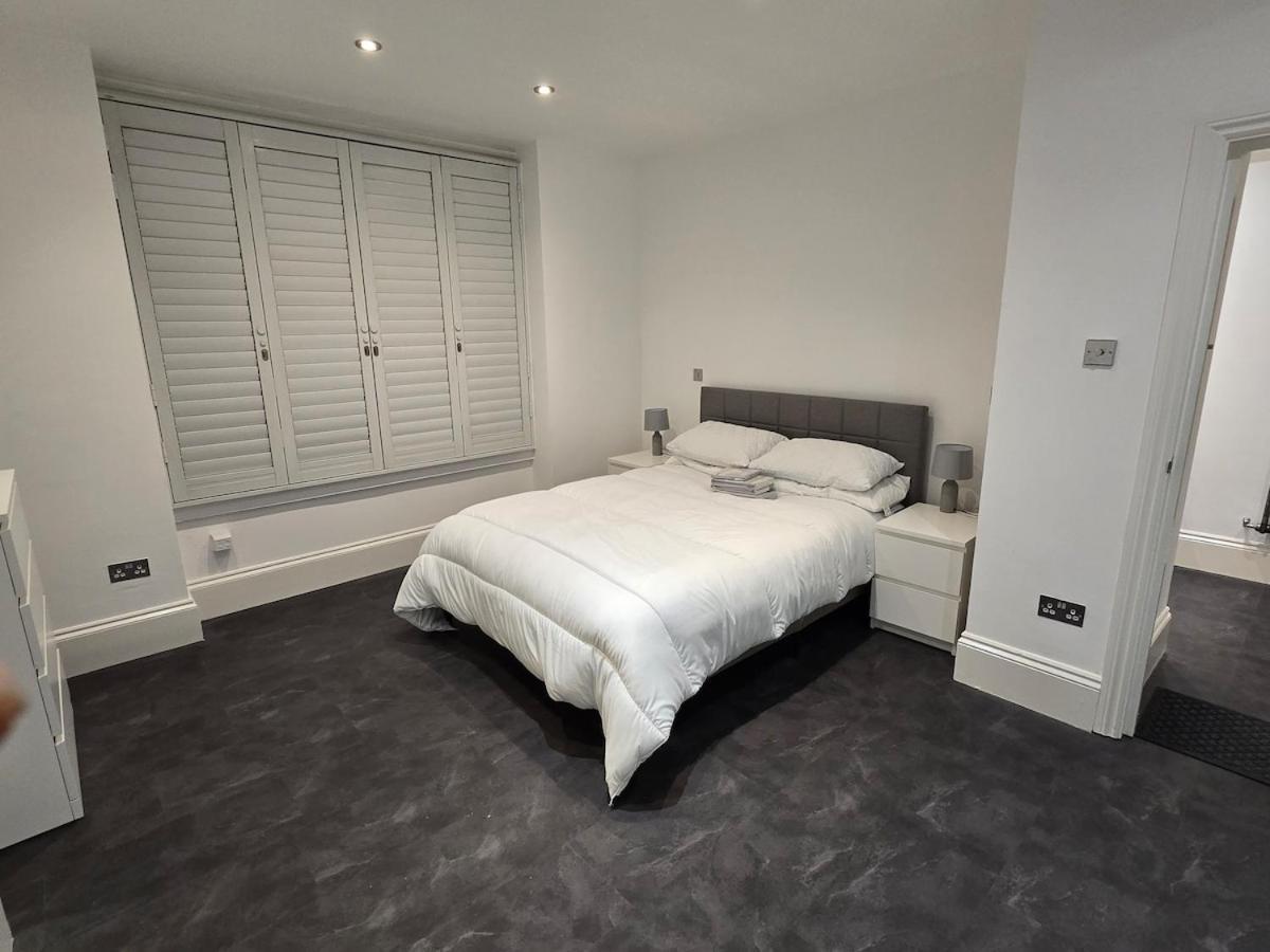 Westbourne Gardens Flat Apartment