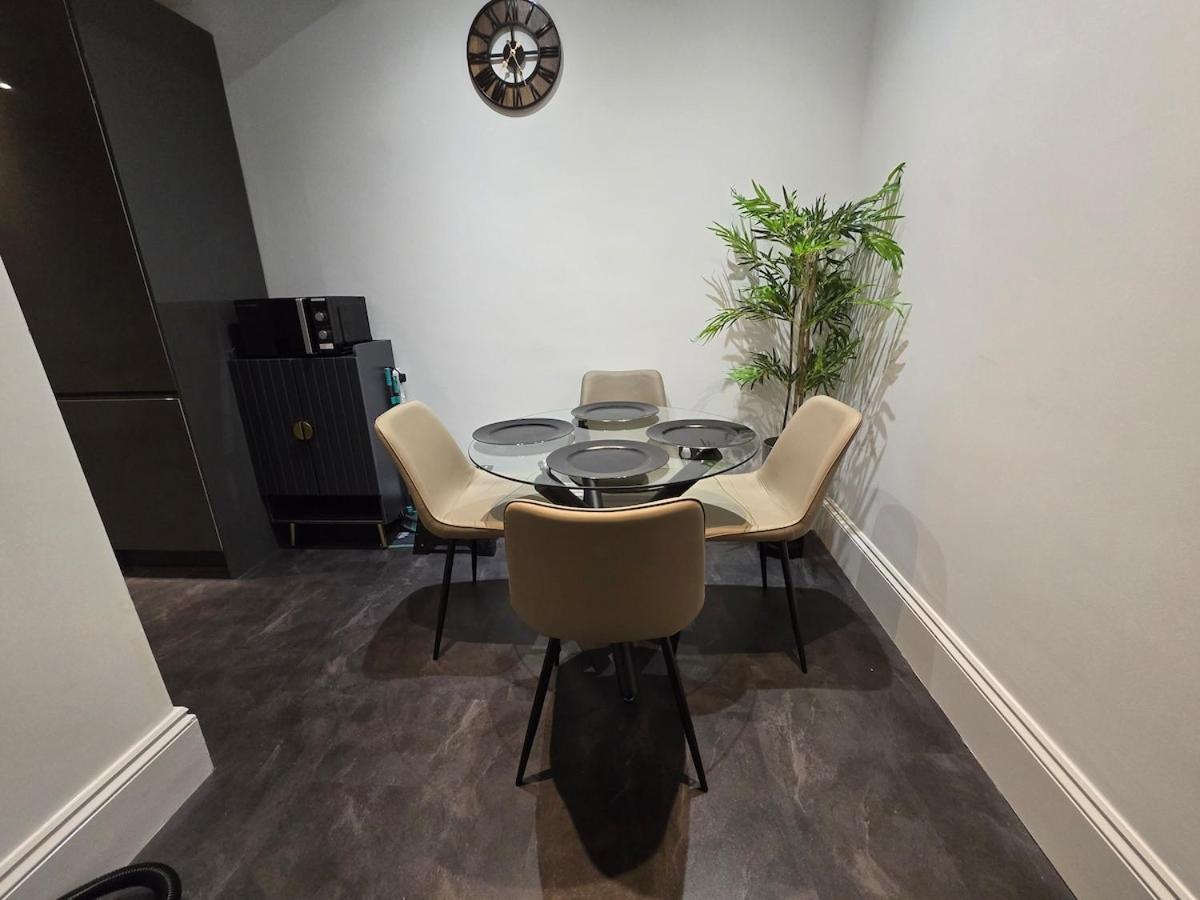 Westbourne Gardens Flat *