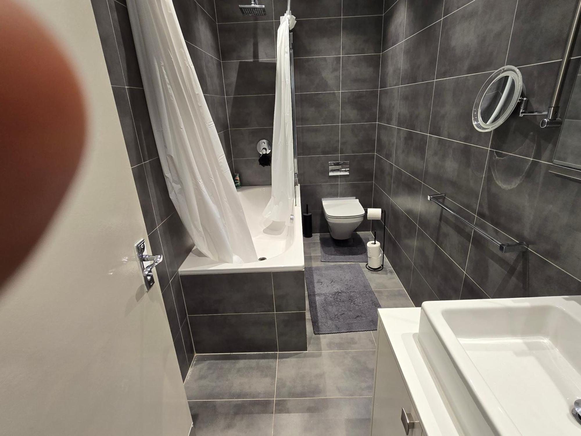 Westbourne Gardens Flat * Londra